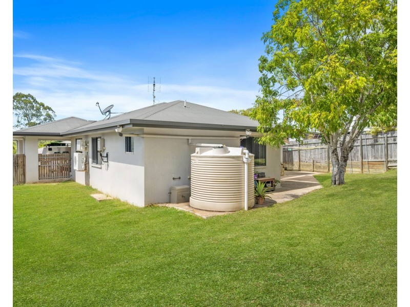 76 West Street, Sarina Beach QLD 4737