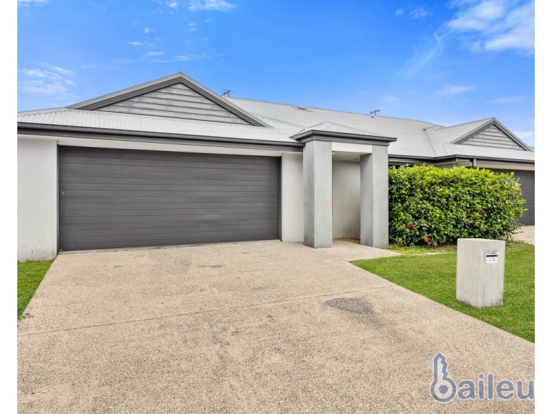 2/2 Whitehaven Drive, Blacks Beach QLD 4740