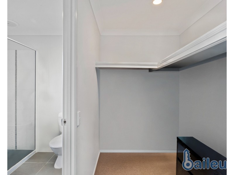 1/2 Whitehaven Drive, Blacks Beach QLD 4740