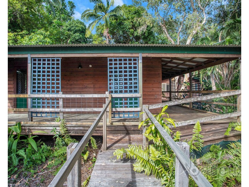 33a Ocean Avenue, Slade Point QLD 4740