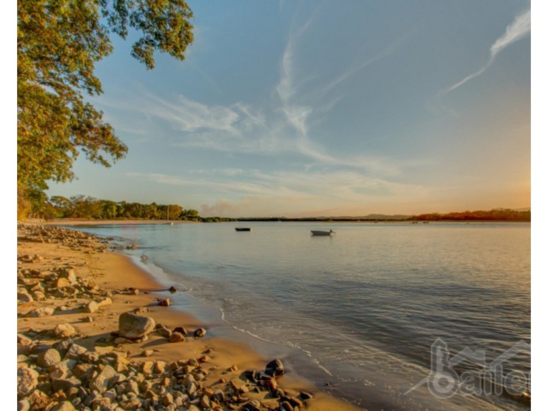 2 Sunset Boulevard, Eimeo QLD 4740