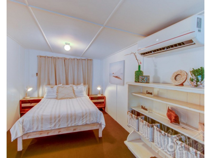 2 Sunset Boulevard, Eimeo QLD 4740
