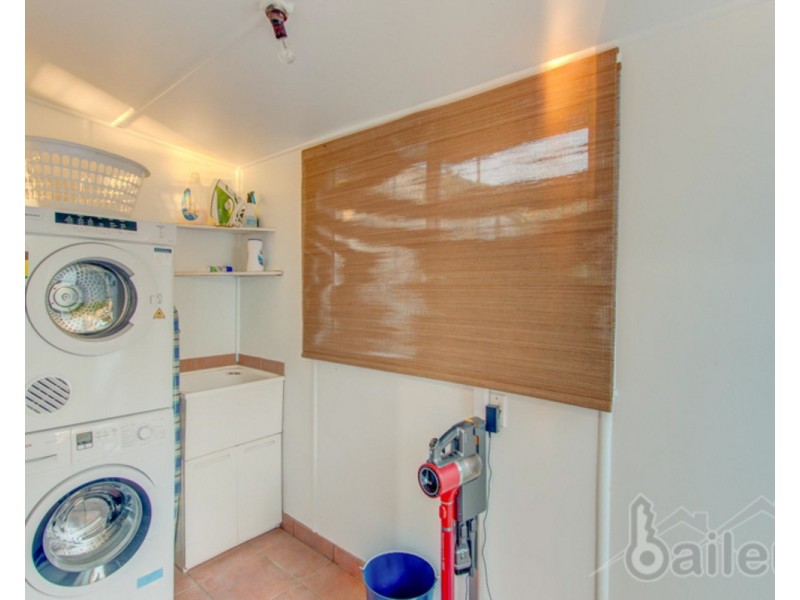 2 Sunset Boulevard, Eimeo QLD 4740