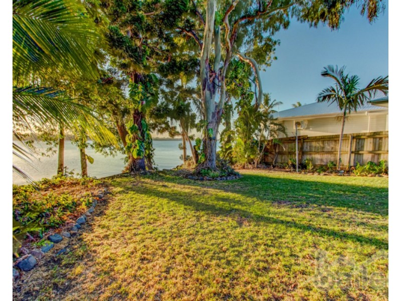 2 Sunset Boulevard, Eimeo QLD 4740