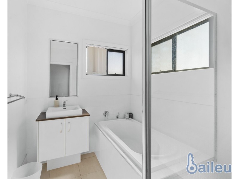 12 Vaucluse Crescent, East Mackay QLD 4740