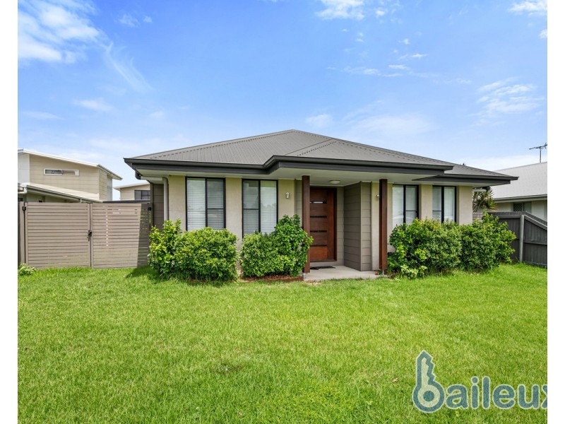 15 Elgans Parade, Rural View QLD 4740