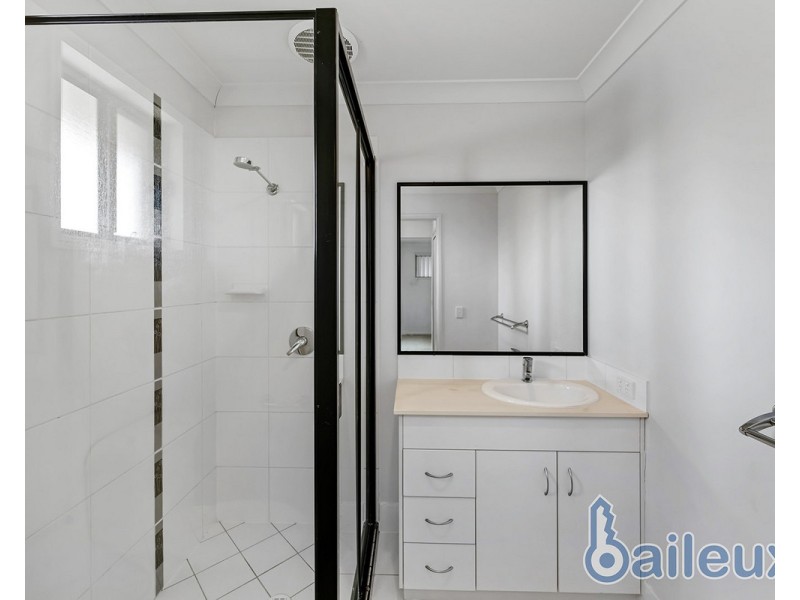 52 Whitehaven Drive, Blacks Beach QLD 4740