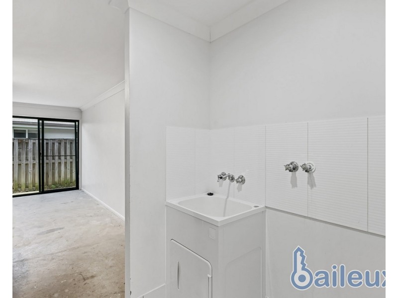 52 Whitehaven Drive, Blacks Beach QLD 4740