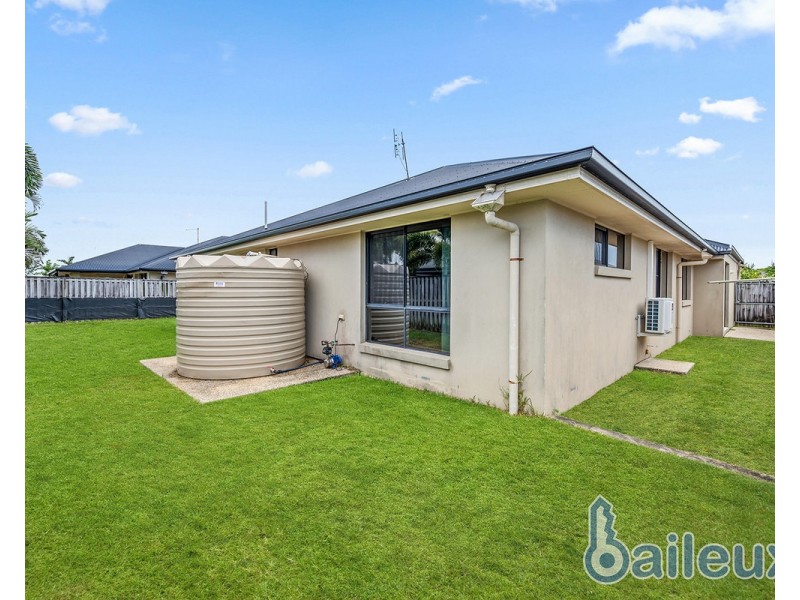 52 Whitehaven Drive, Blacks Beach QLD 4740