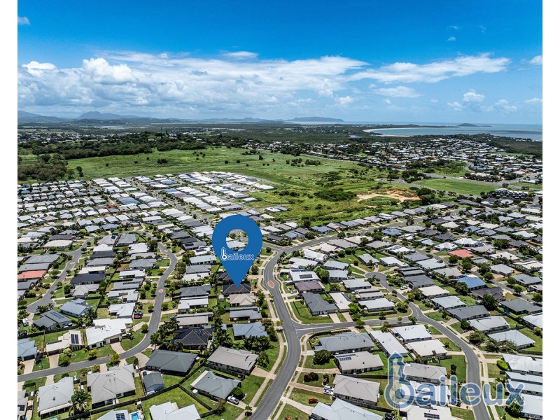 52 Whitehaven Drive, Blacks Beach QLD 4740
