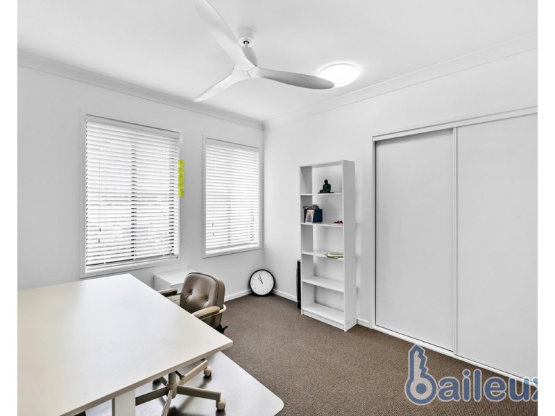 15 Elgans Parade, Rural View QLD 4740