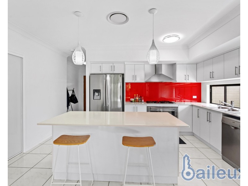 15 Elgans Parade, Rural View QLD 4740