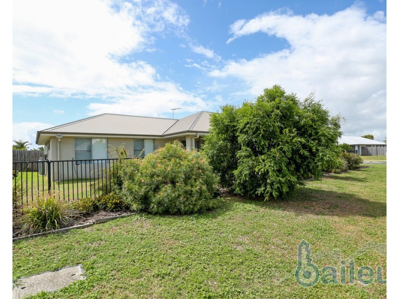 78 Newport Parade, Blacks Beach QLD 4740