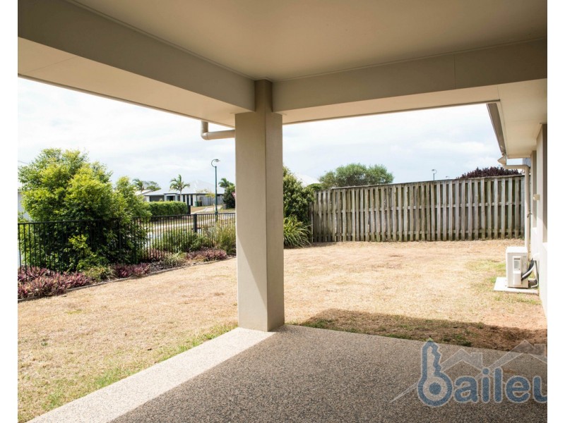 78 Newport Parade, Blacks Beach QLD 4740