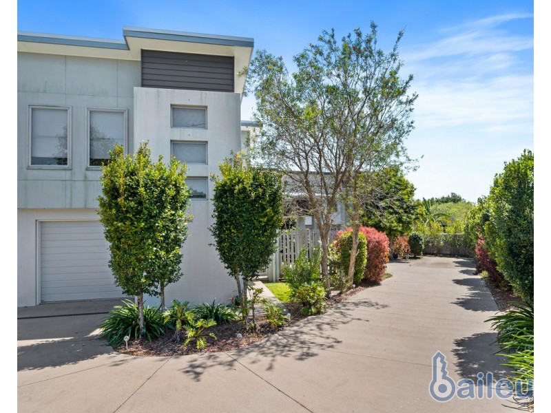 1/7 Webb Court, Rural View QLD 4740