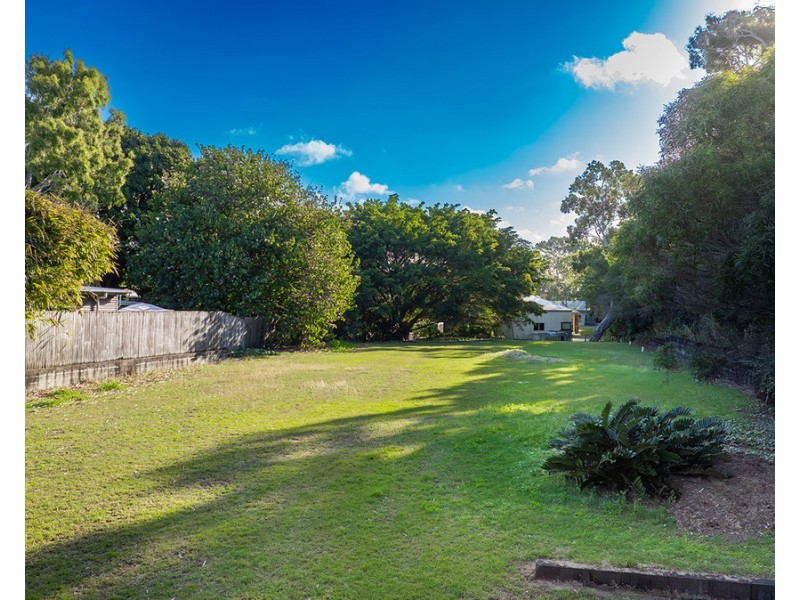 175 Waverley Street, Bucasia QLD 4750