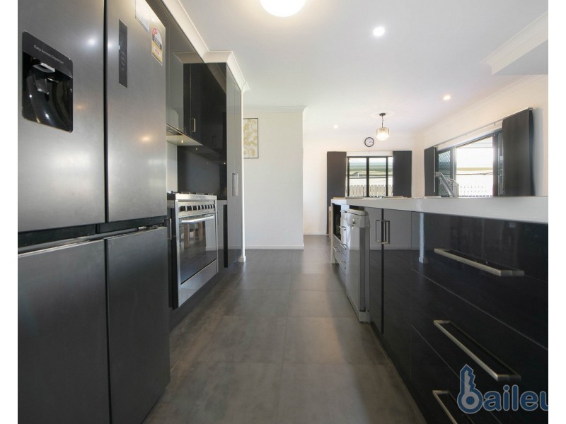 4 Sidon Court, Ooralea QLD 4740