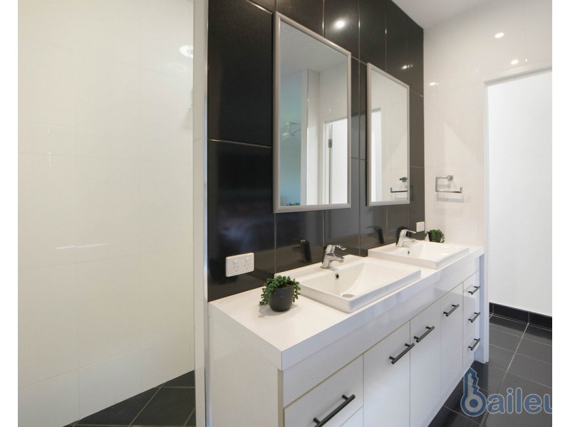 4 Sidon Court, Ooralea QLD 4740