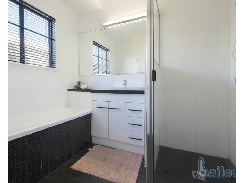 4 Sidon Court, Ooralea QLD 4740