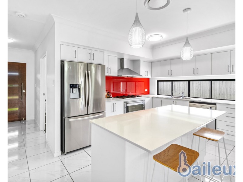 15 Elgans Parade, Rural View QLD 4740