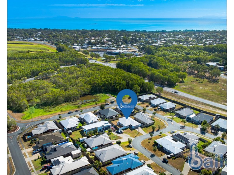 4 Highcrest Court, Bucasia QLD 4750