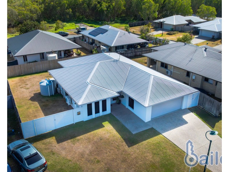 4 Highcrest Court, Bucasia QLD 4750