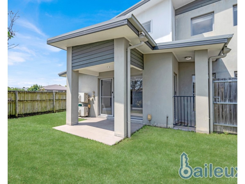 2/7 Webb Court, Rural View QLD 4740