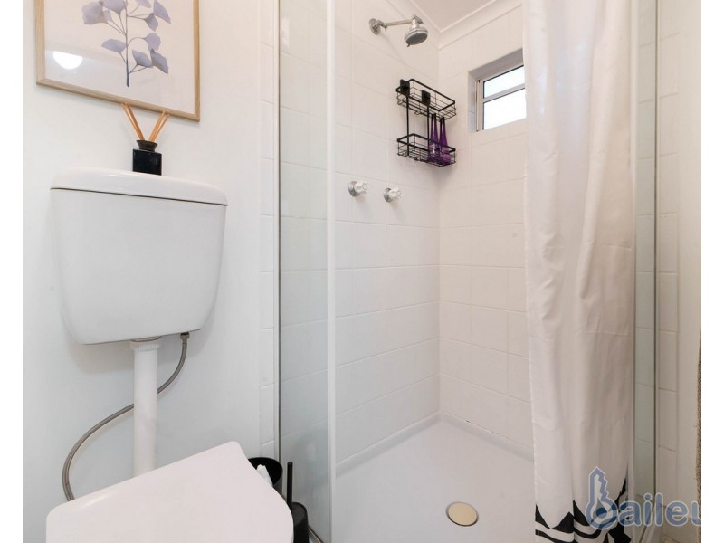 6 Sandpiper Court, Slade Point QLD 4740