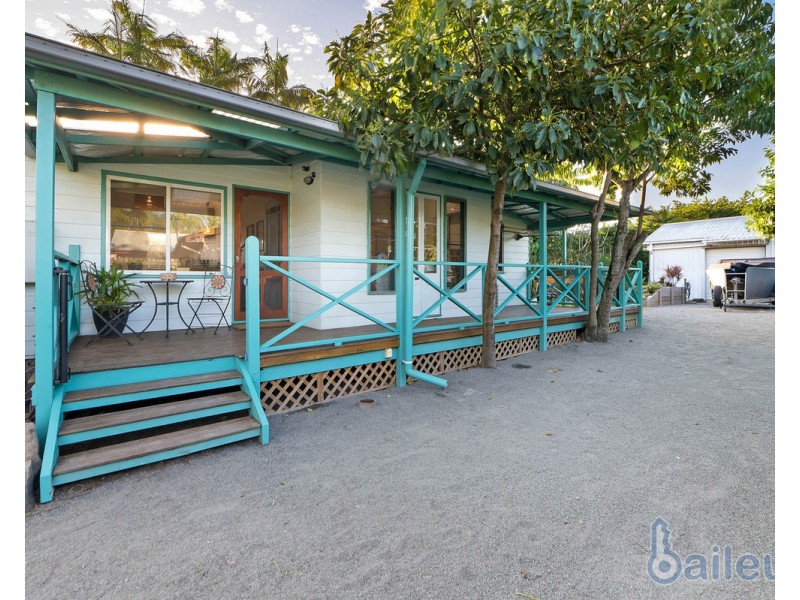 6 Sandpiper Court, Slade Point QLD 4740