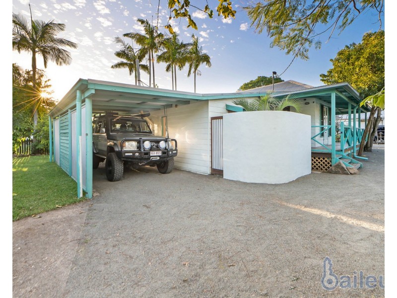 6 Sandpiper Court, Slade Point QLD 4740