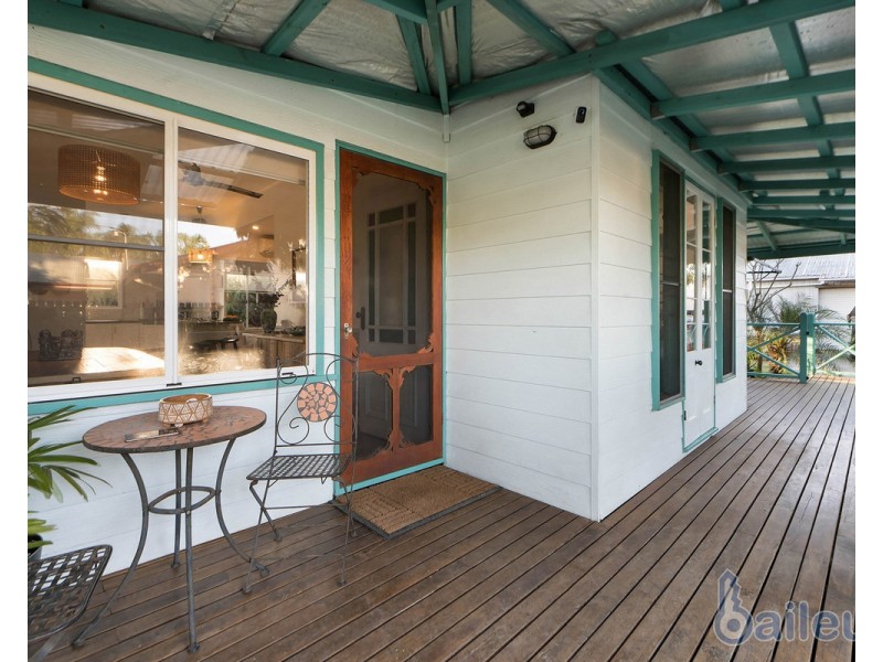 6 Sandpiper Court, Slade Point QLD 4740