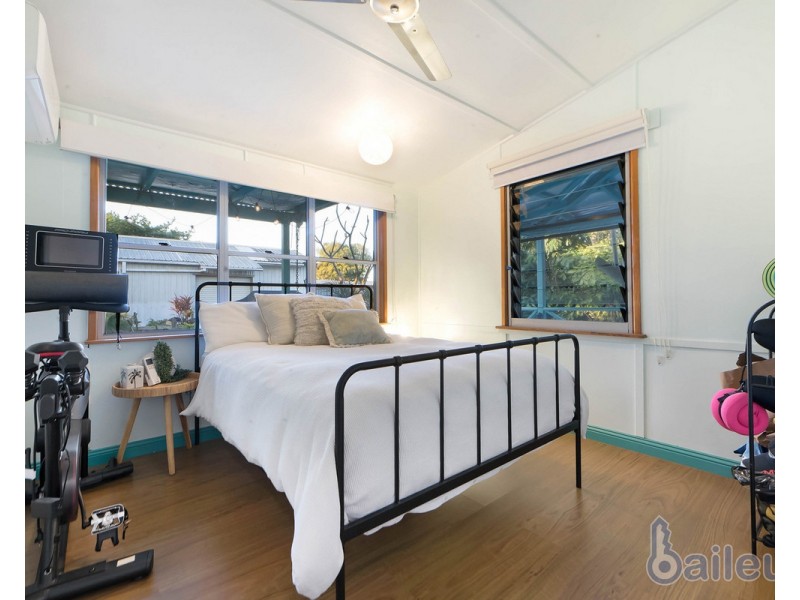 6 Sandpiper Court, Slade Point QLD 4740