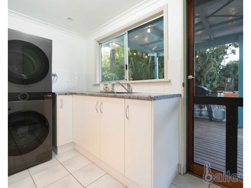 6 Sandpiper Court, Slade Point QLD 4740