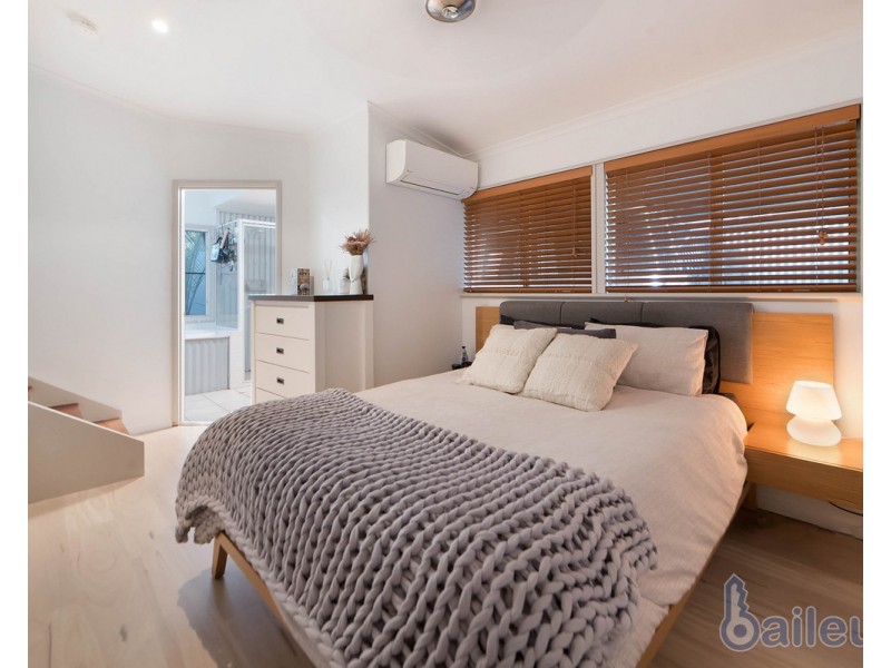 6 Sandpiper Court, Slade Point QLD 4740