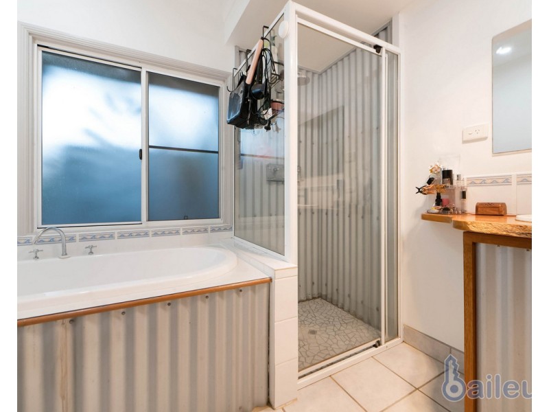 6 Sandpiper Court, Slade Point QLD 4740