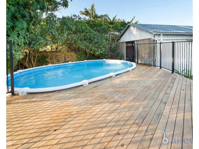 6 Sandpiper Court, Slade Point QLD 4740
