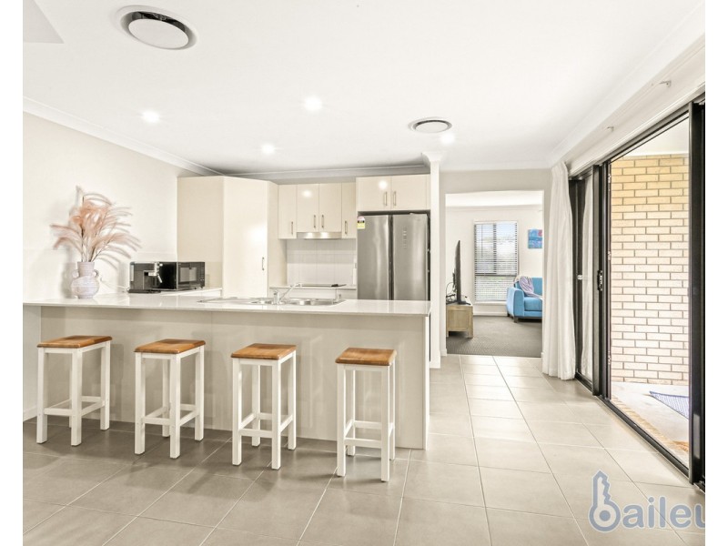 18 Burge Court, Glenella QLD 4740