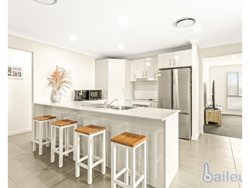 18 Burge Court, Glenella QLD 4740