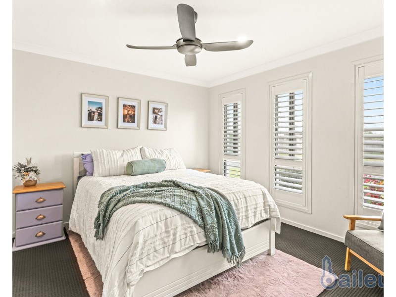 18 Burge Court, Glenella QLD 4740