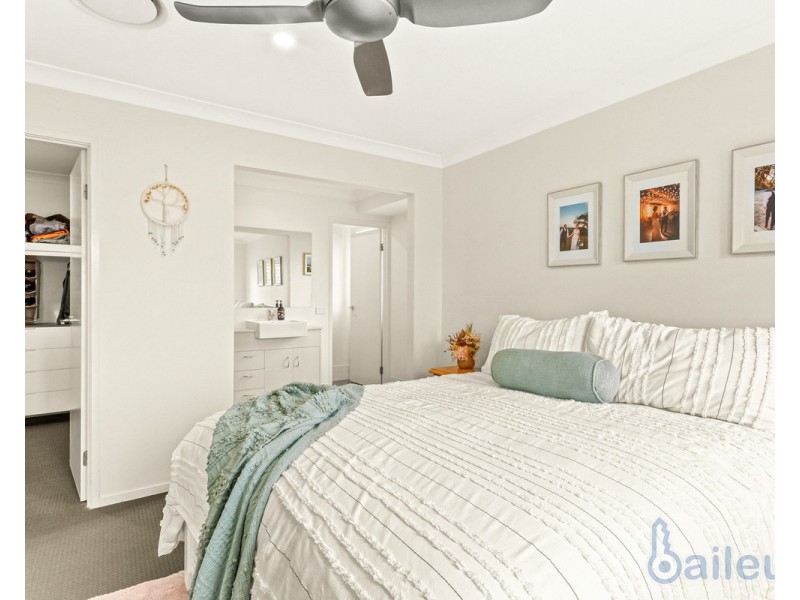 18 Burge Court, Glenella QLD 4740