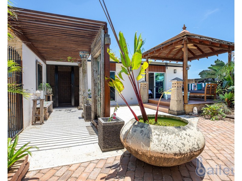 74 Ocean Avenue, Slade Point QLD 4740