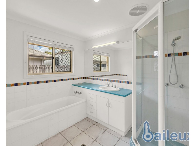 14 Cumming Court, Glenella QLD 4740