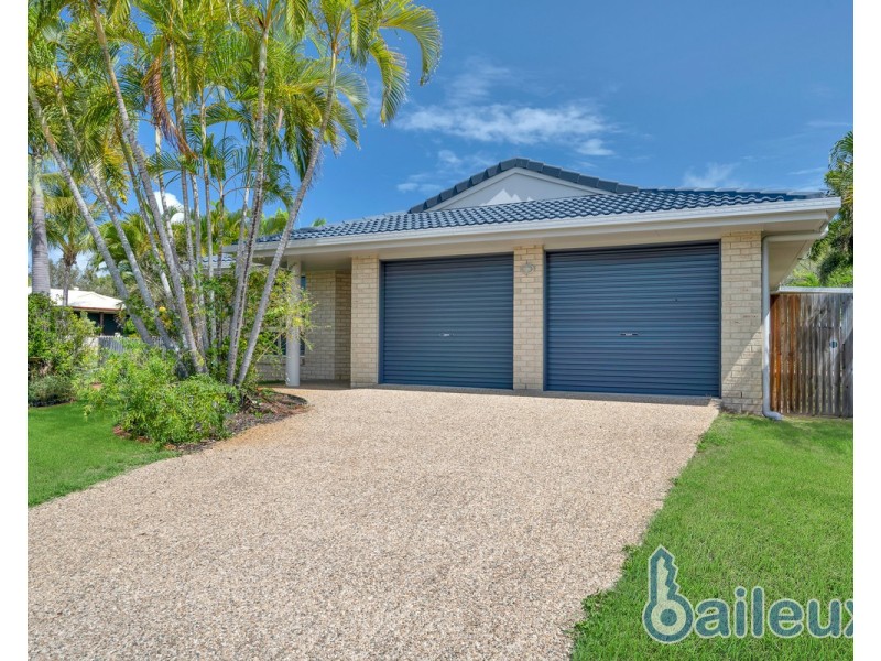 28 Freeman Avenue, Slade Point QLD 4740