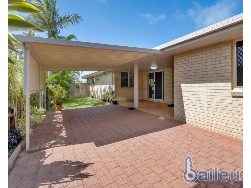 28 Freeman Avenue, Slade Point QLD 4740
