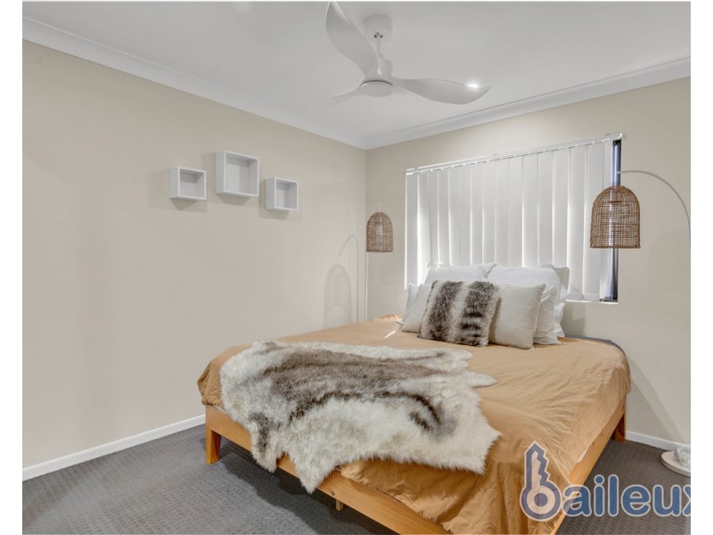 4 Highcrest Court, Bucasia QLD 4750