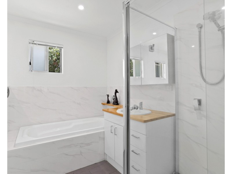 14 Quail Street, Slade Point QLD 4740