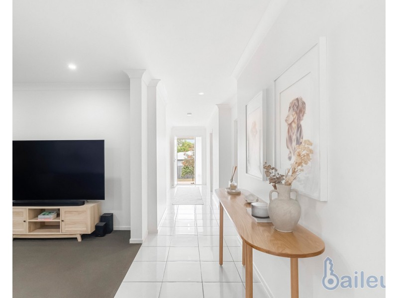 24 Balzan Drive, Rural View QLD 4740