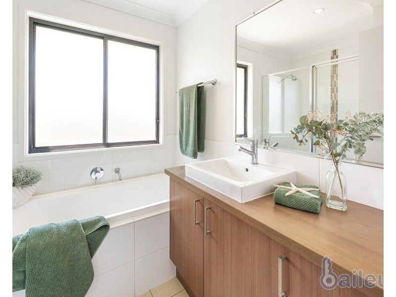29 Superior Boulevard, Andergrove QLD 4740