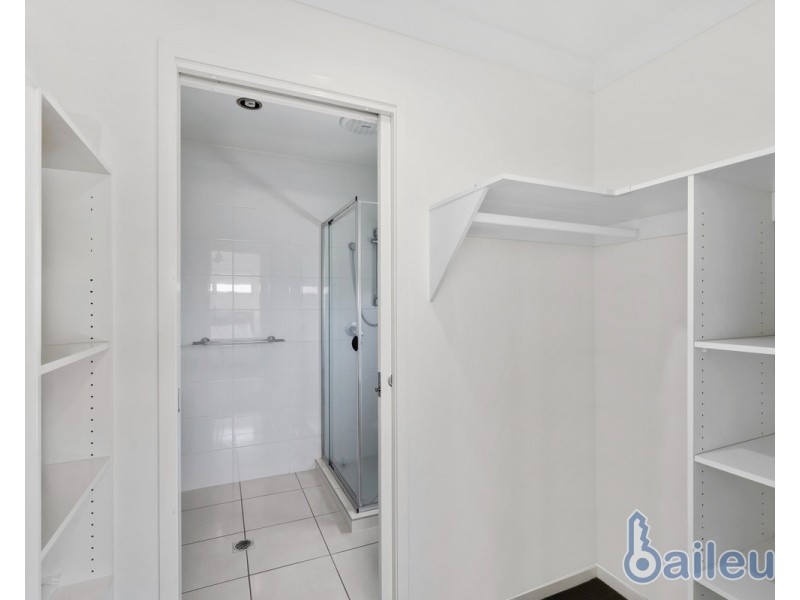 3/7 Webb Court, Rural View QLD 4740