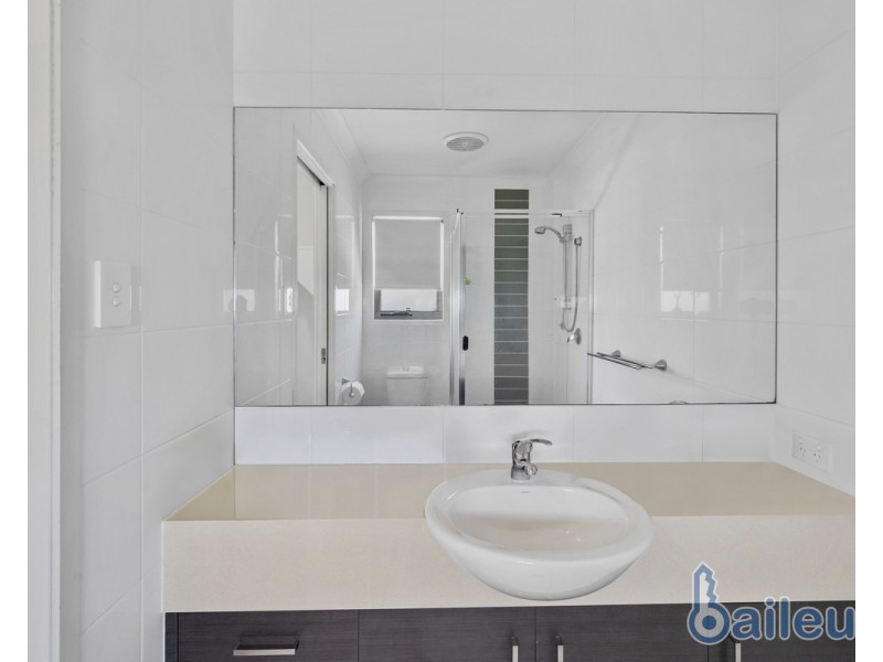 3/7 Webb Court, Rural View QLD 4740